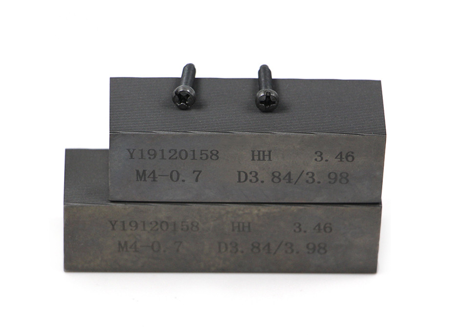 DC53 Flat Taptite Thread Rolling Die 0.001mm Precisione per la fabbricazione di viti per bulloni