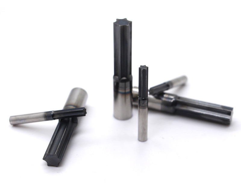 Carbide Punches And Dies Materiali avanzati in carburo per prestazioni di foratura superiori