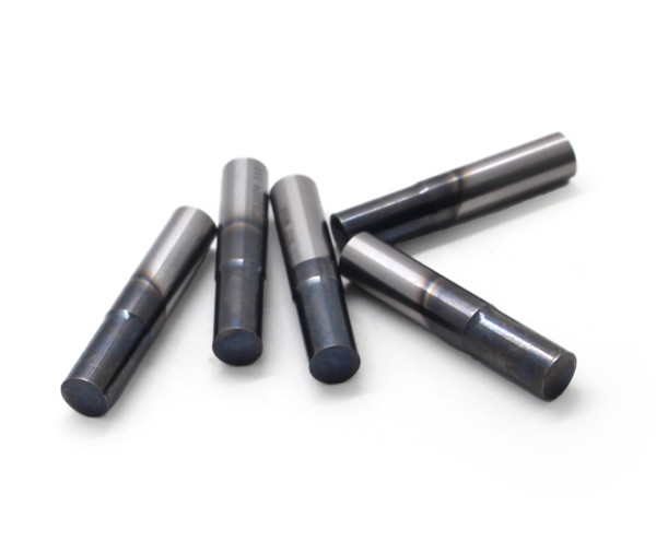 Punch Pin personalizzato Alta resistenza all'usura Migliora il tuo processo di caricamento a freddo con i pugni HSS M42 e H59