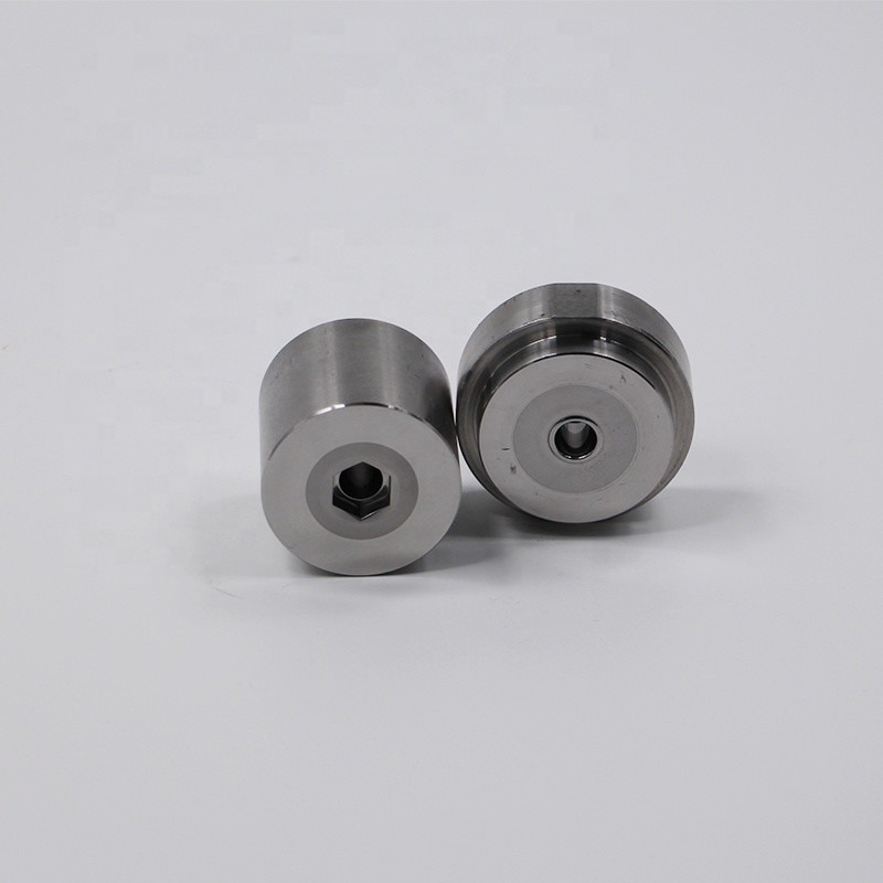 Matrice a carburo di tungsteno personalizzabile per perforatura di precisione e D2 SKD11 HRC58-60 materiale